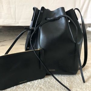 Mansur Gavriel Large Black/silver bucket bag 😍